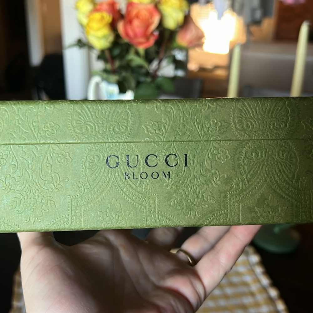 💚Authentic Gucci beauty box in green. Excellent condition💚 - Picture 2 of 7